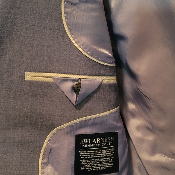 Kenneth Cole Suit 40R/38R - Picture 5 of 8